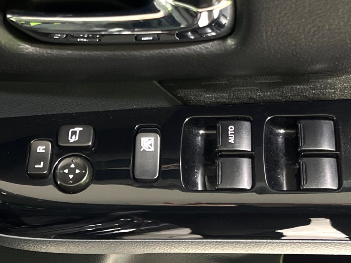 2014 Suzuki Spacia Custom DBA-MK32S (UW-69f1f77b6cf41)[11]