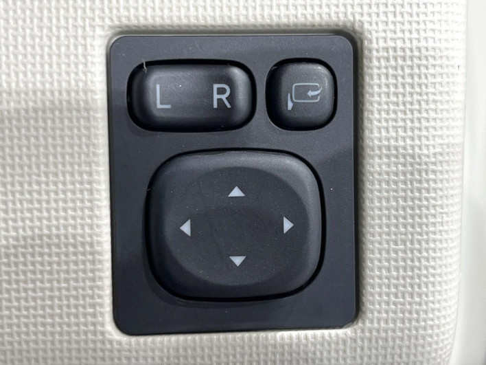 2017 Toyota Porte DBA-NCP145 (UW-69f1f7b090b86)[17]