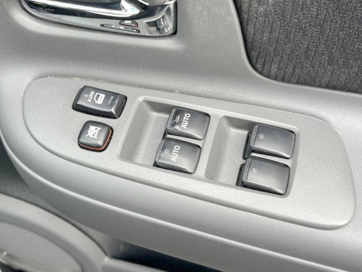 2014 Toyota Sienta DBA-NCP81G (UW-69f1f7b0bce8c)[28]