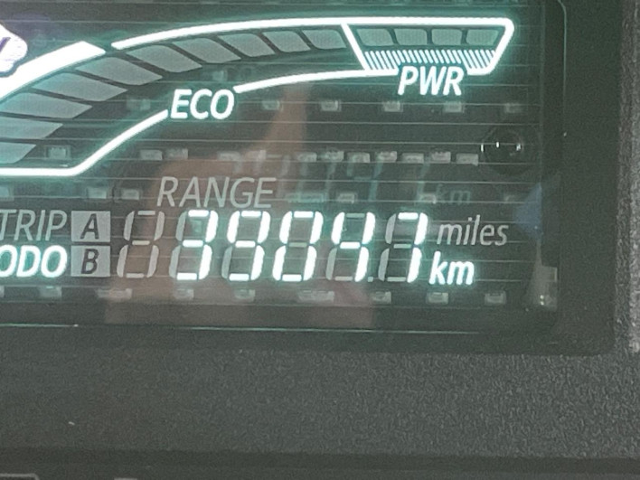 2012 Toyota Aqua DAA-NHP10 (UW-69f1f7b160465)[2]