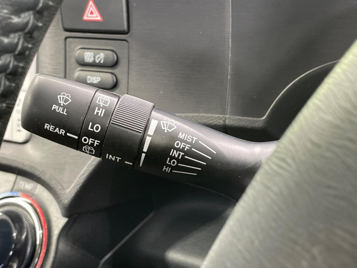 2012 Toyota Aqua DAA-NHP10 (UW-69f1f7b160465)[11]