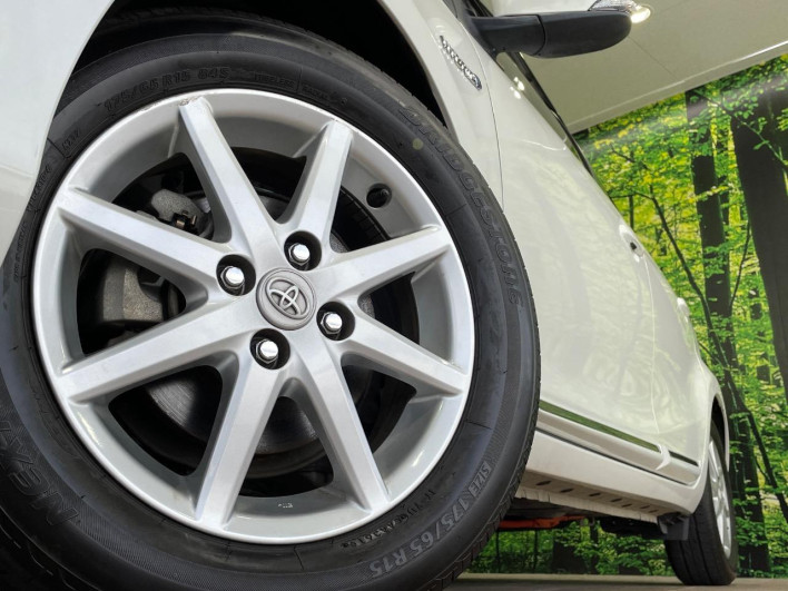 2012 Toyota Aqua DAA-NHP10 (UW-69f1f7b160465)[29]