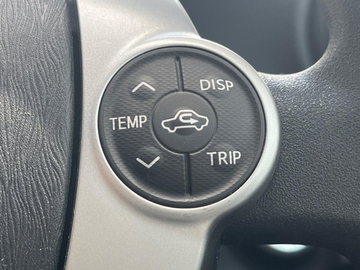 2014 Toyota Aqua DAA-NHP10 (UW-69f1f7b2aaff3)[14]