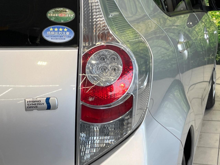 2014 Toyota Aqua DAA-NHP10 (UW-69f1f7b2b6718)[24]