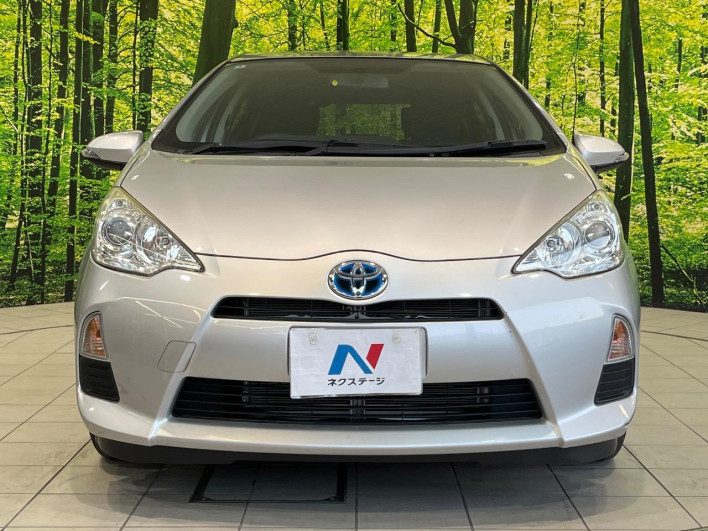 2014 Toyota Aqua DAA-NHP10 (UW-69f1f7b2b6718)[14]