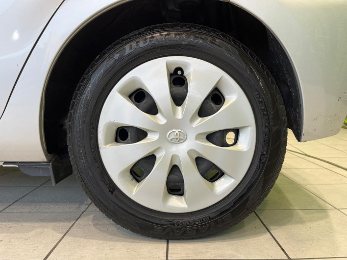 2014 Toyota Aqua DAA-NHP10 (UW-69f1f7b2b6718)[12]
