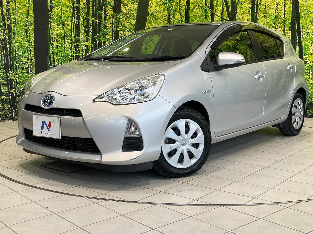 2014 Toyota Aqua DAA-NHP10
