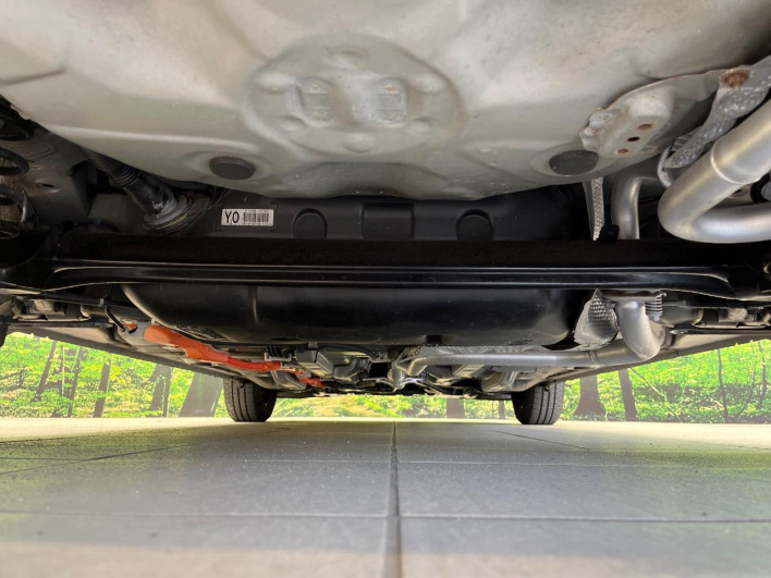 2014 Toyota Aqua DAA-NHP10 (UW-69f1f7b2b6718)[26]