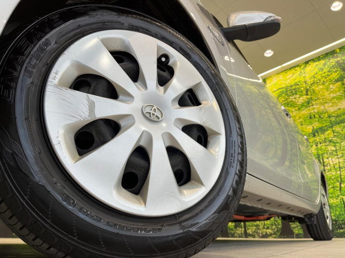 2014 Toyota Aqua DAA-NHP10 (UW-69f1f7b2b6718)[9]