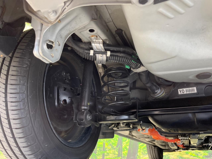 2014 Toyota Aqua DAA-NHP10 (UW-69f1f7b2b6718)[27]