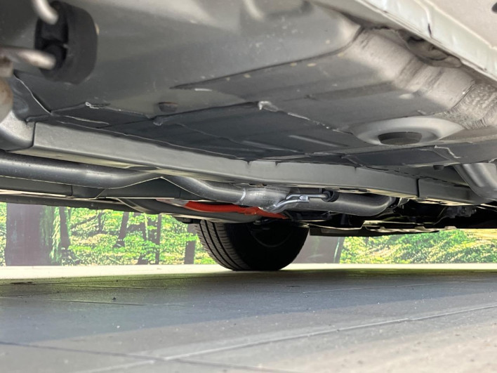 2014 Toyota Aqua DAA-NHP10 (UW-69f1f7b2b6718)[29]