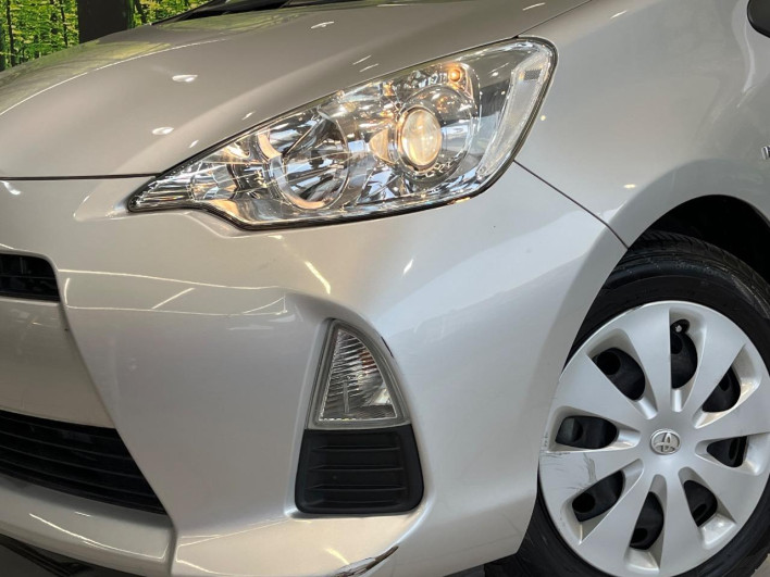 2014 Toyota Aqua DAA-NHP10 (UW-69f1f7b2b6718)[8]