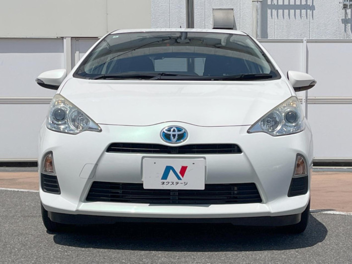 2014 Toyota Aqua DAA-NHP10 (UW-69f1f7b43390f)[26]