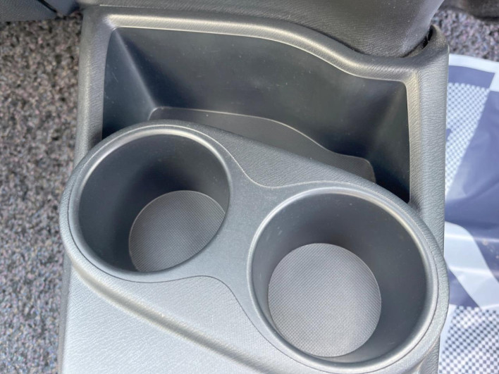 2014 Toyota Aqua DAA-NHP10 (UW-69f1f7b43390f)[8]