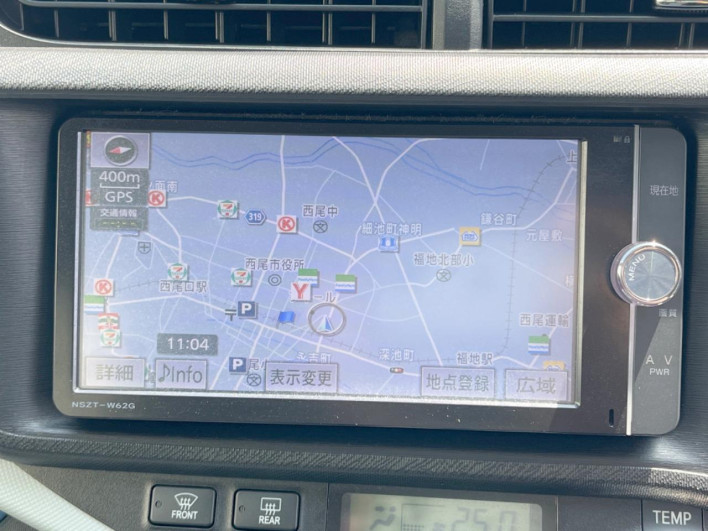 2014 Toyota Aqua DAA-NHP10 (UW-69f1f7b43390f)[18]