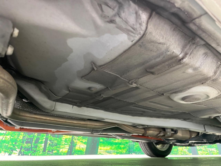 2014 Toyota Aqua DAA-NHP10 (UW-69f1f7b46f577)[22]