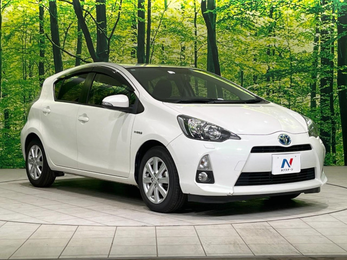 2014 Toyota Aqua DAA-NHP10 (UW-69f1f7b46f577)[14]
