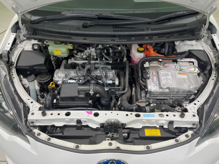 2014 Toyota Aqua DAA-NHP10 (UW-69f1f7b46f577)[4]