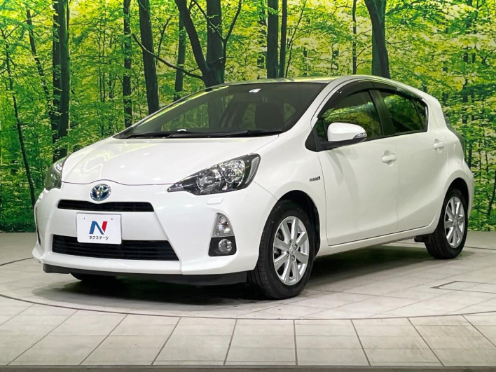 2014 Toyota Aqua DAA-NHP10 (UW-69f1f7b46f577)[12]