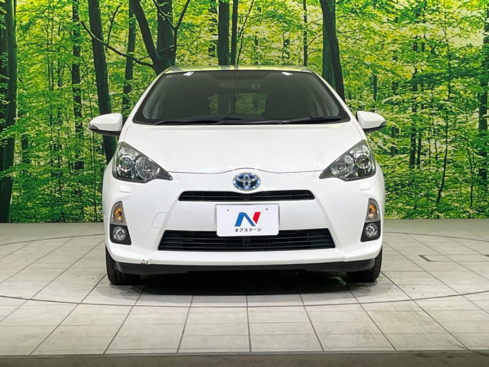 2014 Toyota Aqua DAA-NHP10 (UW-69f1f7b46f577)[13]