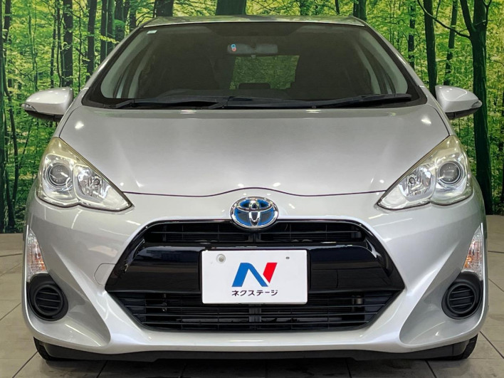 2015 Toyota Aqua DAA-NHP10 (UW-69f1f7b49b09c)[19]