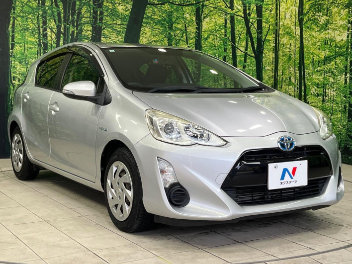 2015 Toyota Aqua DAA-NHP10 (UW-69f1f7b49b09c)[20]