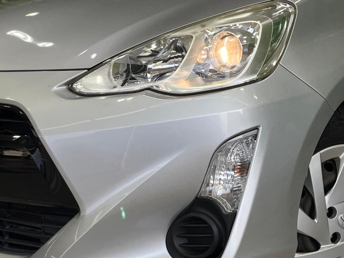 2015 Toyota Aqua DAA-NHP10 (UW-69f1f7b49b09c)[16]