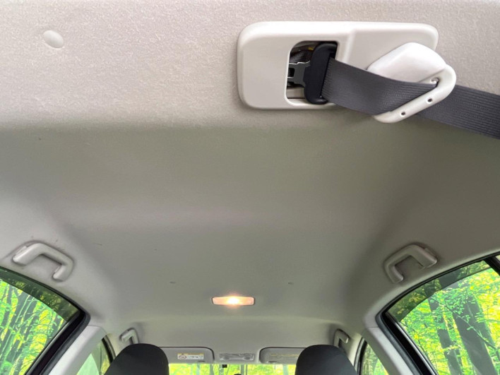 2015 Toyota Aqua DAA-NHP10 (UW-69f1f7b5a4b4b)[18]