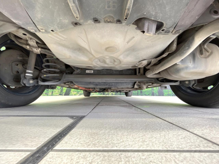2015 Toyota Aqua DAA-NHP10 (UW-69f1f7b5a4b4b)[19]