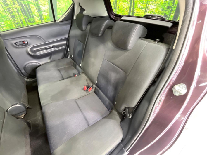 2015 Toyota Aqua DAA-NHP10 (UW-69f1f7b5a4b4b)[8]