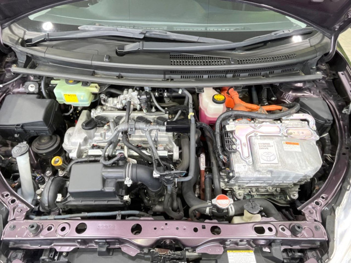 2015 Toyota Aqua DAA-NHP10 (UW-69f1f7b5a4b4b)[4]