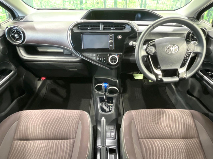 2017 Toyota Aqua DAA-NHP10 (UW-69f1f7b69eff8)[22]