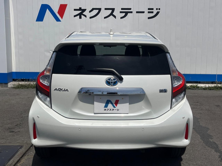 2018 Toyota Aqua DAA-NHP10 (UW-69f1f7b890fe8)[20]