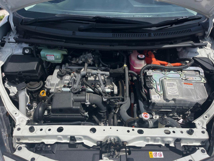 2018 Toyota Aqua DAA-NHP10 (UW-69f1f7b890fe8)[5]