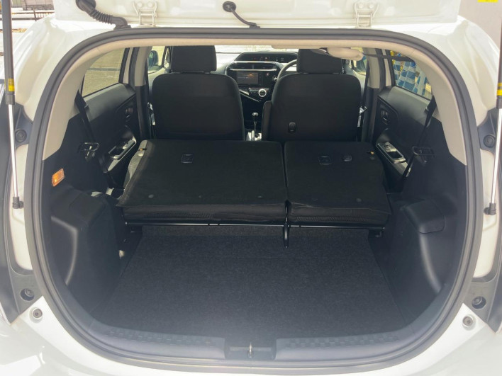 2018 Toyota Aqua DAA-NHP10 (UW-69f1f7b890fe8)[29]