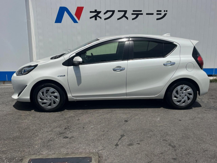 2018 Toyota Aqua DAA-NHP10 (UW-69f1f7b890fe8)[18]