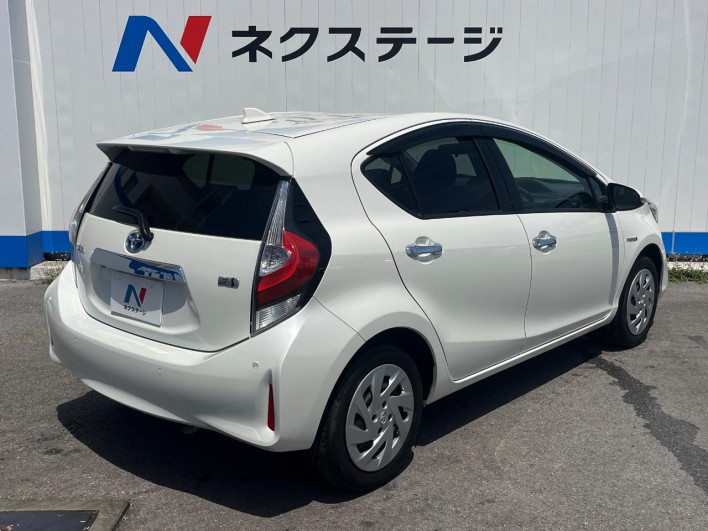 2018 Toyota Aqua DAA-NHP10 (UW-69f1f7b890fe8)[21]