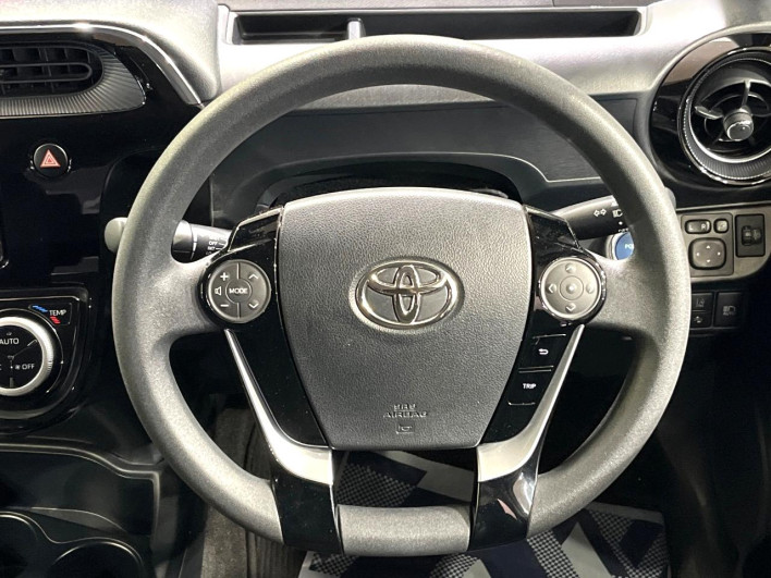 2019 Toyota Aqua DAA-NHP10 (UW-69f1f7b8b4734)[20]