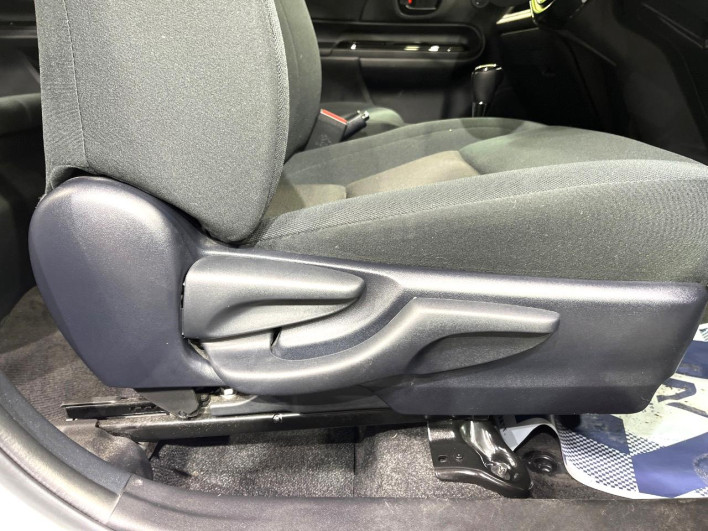 2019 Toyota Aqua DAA-NHP10 (UW-69f1f7b8b4734)[15]