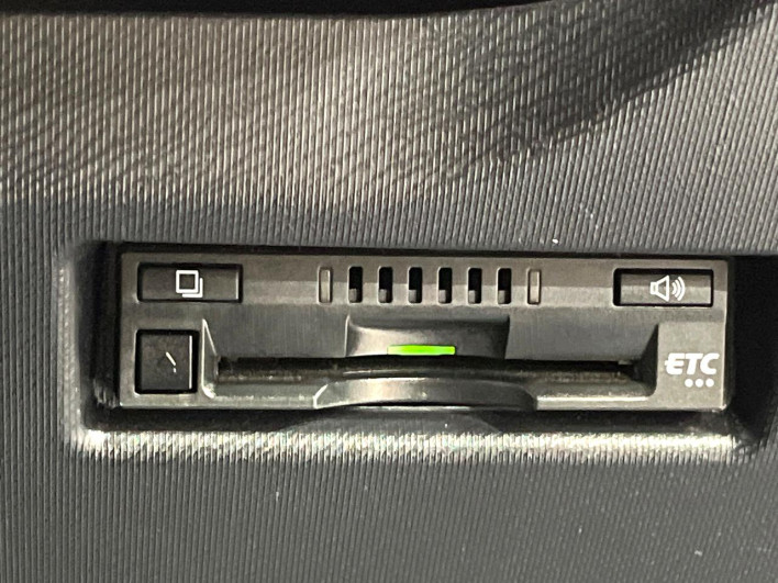 2019 Toyota Aqua DAA-NHP10 (UW-69f1f7b8b4734)[25]