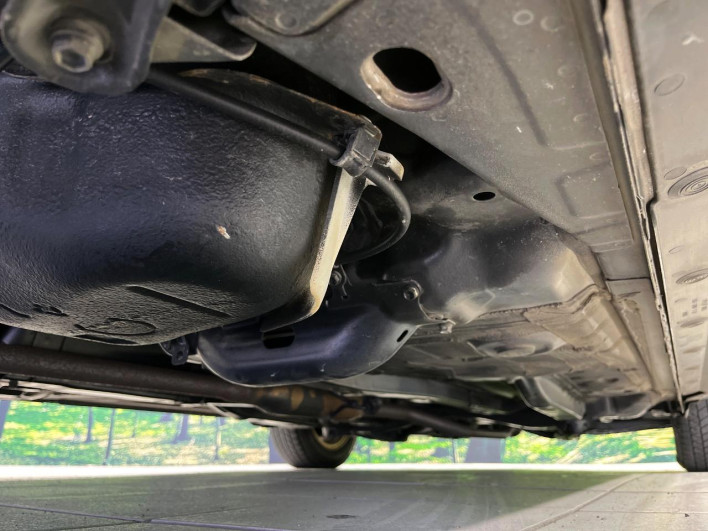 2018 Toyota Vitz DBA-NSP135 (UW-69f1f7bd01afc)[12]
