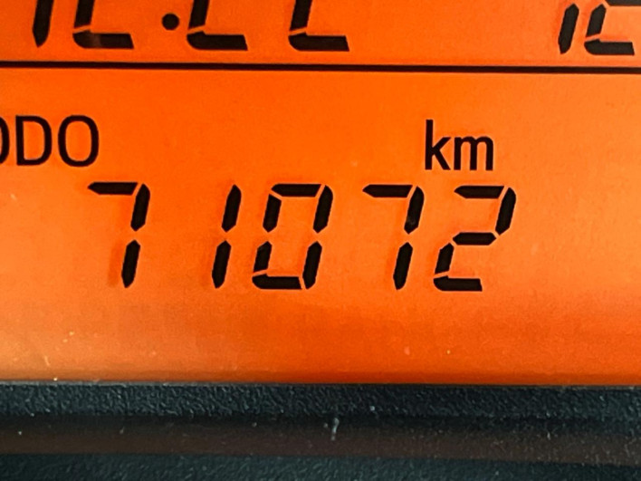 2018 Toyota Vitz DBA-NSP135 (UW-69f1f7bd01afc)[2]