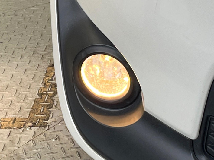 2015 Toyota Sienta DBA-NSP170G (UW-69f1f7bd49f3a)[9]