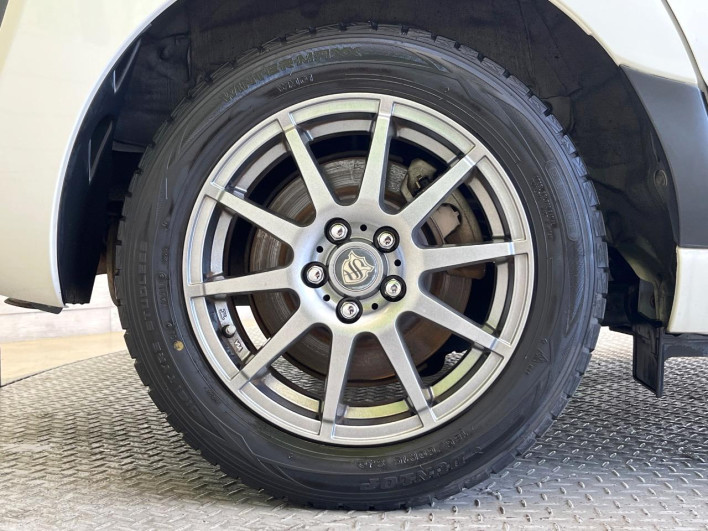 2015 Toyota Sienta DBA-NSP170G (UW-69f1f7bd49f3a)[16]