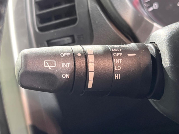 2012 Nissan X-Trail DBA-NT31 (UW-69f1f7bf9e11c)[16]