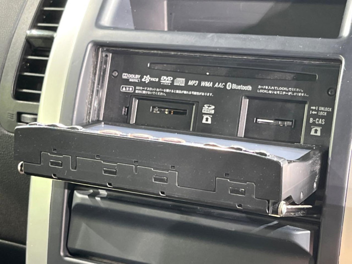 2012 Nissan X-Trail DBA-NT31 (UW-69f1f7bf9e11c)[23]