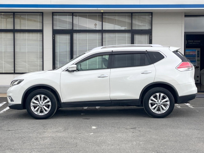 2016 Nissan X-Trail DBA-NT32 (UW-69f1f7c162bb9)[23]