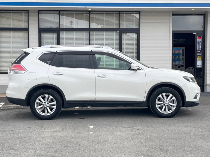 2016 Nissan X-Trail DBA-NT32 (UW-69f1f7c162bb9)[20]