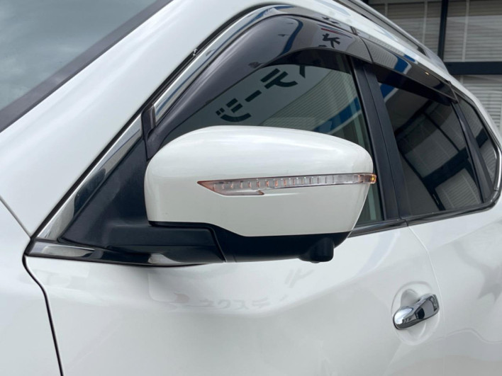 2016 Nissan X-Trail DBA-NT32 (UW-69f1f7c162bb9)[19]