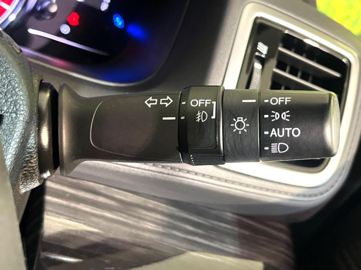 2016 Honda Odyssey DBA-RC2 (UW-69f1f7c6d92bf)[27]